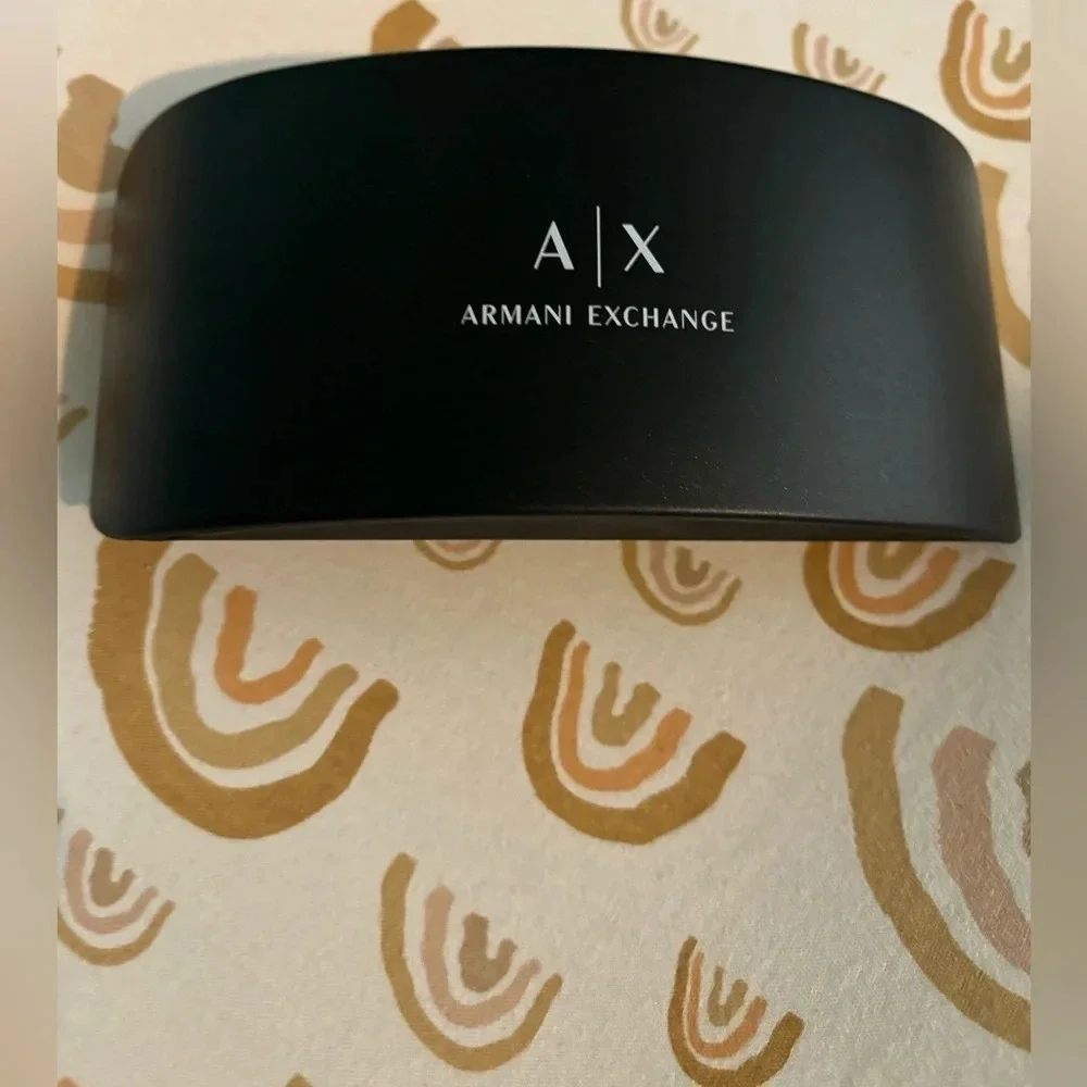 Armani‎  Exchange Black Hard Sunglass case with cleaning cloth